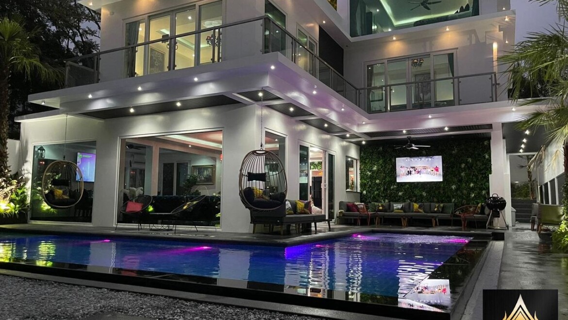 Palm Oasis Villas