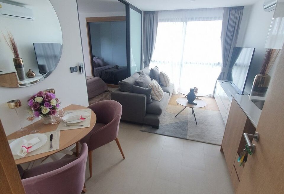 The Breeze Condominium Bangsaray
